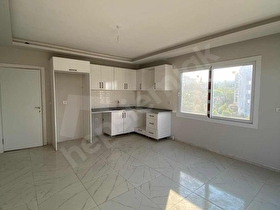 Kocahasanlıda Denize 300 Metre 3 Cepheli 2+1 Satılık Daire