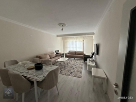 NİKSAR EMLAKTAN SATILIK ŞEHİR MERKEZİNDE ARAKAT DAİRE....