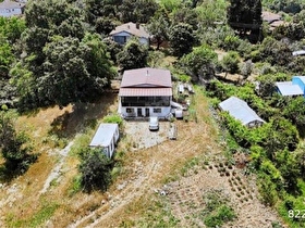 YALOVA ÇİFTLİKKÖY GACIK MAHALLESİNDE 3678 m² ARSA VE İÇERİSİNDE 2 KATLI MÜSTAKİL EV SATILIKTIR
