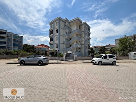 Denize Sıfır Konumda Eşsiz Manzaralı 2+1 Satılık Daire!!