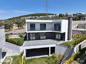 KUŞADASINDA SATILIK 5+2 FULL DENIZ MANZARALI VILLA