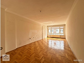 ÇANKAYA GAYRİMENKULDEN DİKMEN CADDESİ YANI KÖŞE BAŞINDA BAĞIMSIZ SALONLU 3+1 GÜNEY-BATI CEPHE FUL