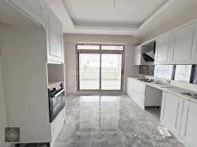 GÜVENOĞLU SELİN EVLERDE KAPALI OTOPARKLI PARK CEPHE UYGUN 3.5+1