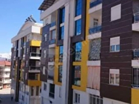 Elmalı Merkezde full eşyalı 2+1doğalgazlı Geniş ferah yazlıkcıya uygun