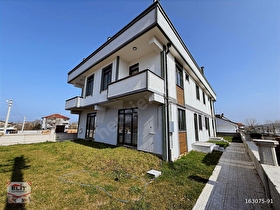 KARASU AZİZİYEDE SATILIK FIRSAT MÜSTAKİL VİLLA BAHÇELİ TERASLI