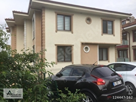 Sakarya Serdivan İstiklal Mah. – 4+1 Bahçeli Dubleks, 180 m² — Prestijli Konumda Satılık