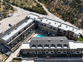 İzmir Kemalpaşada Doğa ve Konforu Buluşturan Havuzlu Villa