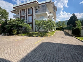 SAPANCA GÖL EMLAK TAN SİTE İÇİ 3+1 ASANSÖRLÜ SATILIK YENİ DAİRE