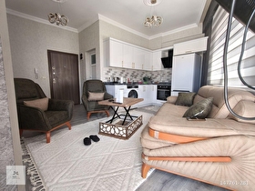 Az Katlı-Ara kat-Geniş Balkon-Sıfır Eşyalı-Lüks Masrafsız 1+1