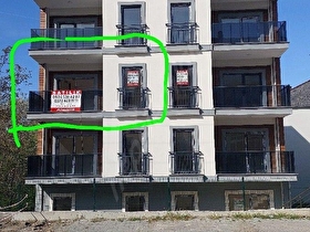 ZONGULDAK ÇAYCUMA FİLYOS MERKEZDE  SAHILDE DENİZE 300 MT. EBEVEYN BANYO LU 2+1 ARA KAT SATILIK DAİRE