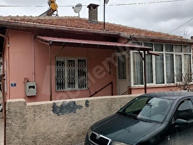 Çömlekçi mahallesi vatan market civarı müstakil masrafsız ev