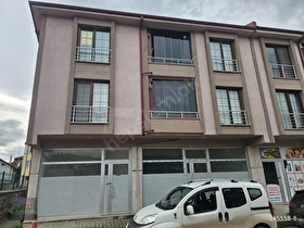 AKYAZI DA 3 KATLI BİNANIN 3. KATINDA BULUNAN BAKIMLI SAT. DAİRE