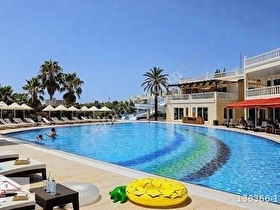 Bodruma yakın Boğaziçi(Adabükü)nde,2 oda 1 salon, 2 banyo, manzaralı site içi satılık daire..
