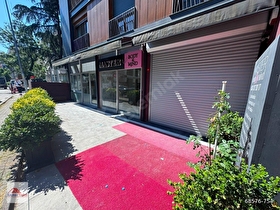 ACIBADEM CADDESİNDE, ÖN KULLANIMLI, DÜZ AYAK, 206 m2 KİRALIK DÜKKAN