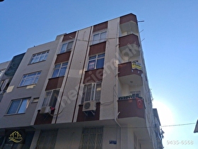 HATAY İSKENDERUN KURTULUŞ MAH.ANA CADDE CEPHELİ KÖŞE KONUMLU 3+1 SATILIK HASARSIZ DAİRE