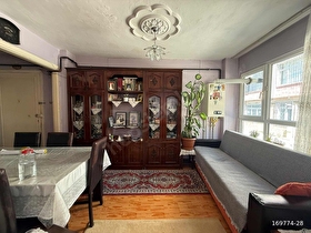 SAYGINDAN YEDİKULEDE SAHİLE YAKIN 2+1 85 M2 SATILIK DAİRE