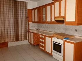 ÖĞRENCİYE ÜNİVERSİTEYE YAKIN 2+1 KİRALIK 140 M2 DAİRE