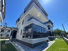 GÜÇLÜ KARDEŞLER GÜREDE 5+1 MÜSTAKİL GİRİŞ KATTA ODALI VİLLA