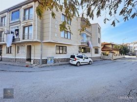 PERŞEMBE PAZARI KARŞISINDA SATILIK FIRSAT 3+1 DAİRE