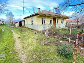 EDİRNE YOLÜSTÜ KÖYÜNDE 2885 M2 ARSA İÇİNDE SATILIK MÜSTAKİL EV