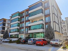 CUMHURİYET MAHALLESİ MUTLULUK APT.DA SATILIK 3+1 DAİRE