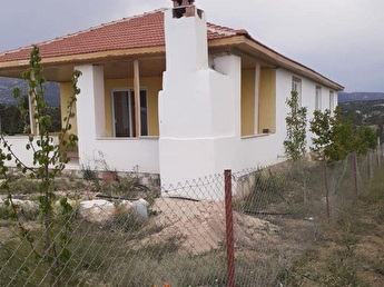 antalya korkuteli de satilik ev mustakil bahceli masrafsiz ici disi komple yenilenmistir 10596 3699 hepsiemlak