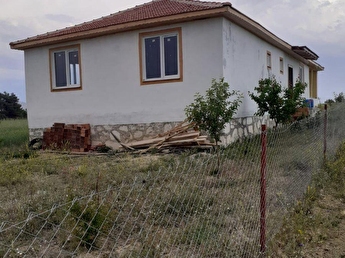 antalya korkuteli de satilik ev mustakil bahceli masrafsiz ici disi komple yenilenmistir 10596 3699 hepsiemlak