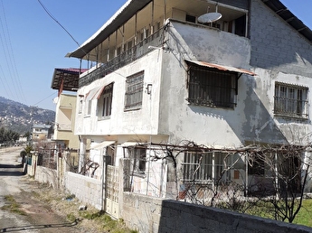 goznede 640 mt arsa icinde iki katli mustakil ev 109659 108 hepsiemlak