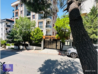 kapadokya da ne giyilir kuranı kerimi yırtan kadın