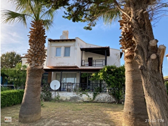 cesme saglikcilar sitesinde satilik dublex yazlik 25111 774 hepsiemlak