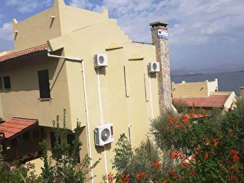 Kiyikislacik Iasos Tatil Sitesinde Satilik 3 1 Villa Hurriyet Emlak