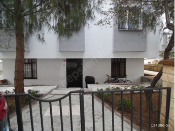 kosuyolu caddesi uzerinde 80 m2 2 1 satilik daire 124386 51 hepsiemlak