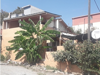 Ozdere Satilik Mustakil 4 Tarafi Bahceli Deniz Kenarinda Villa