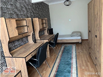 34 yaşında bekar kadın menend ne demek