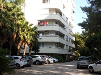 Uluc Mahallesi Nashira Park Kuzeyi Site Icerisinde 5 Kat 3 Oda S Hurriyet Emlak