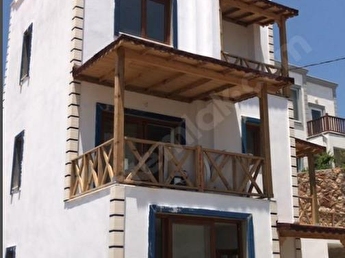 Emr Bodrumdan Bagla Da Satilik 4 1 Tripleks Villa Hurriyet Emlak