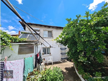 ersin den gure koyunde satilik 165 m2 arsa icinde 2 1 bahceli koy evi 93740 362 hepsiemlak
