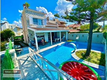 cesme satilik villa fiyatlari ilanlari hepsiemlak