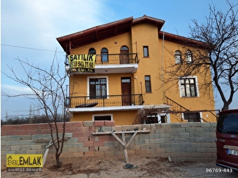satilik mustakil bahceli ev meram karahuyuk uc katli 2000 m2 arsa icinde 96769 443 hepsiemlak