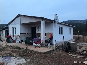 antalya ulucak da satilik ev mustakil bahceli elktrik yol su vardir 10596 3726 hepsiemlak