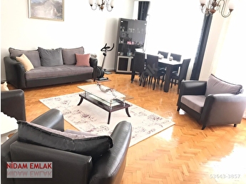 Nidam Emlaktan Emirsultanda 3 1 130 M Cift Cephe Daire 53643 3857 Hurriyet Emlak