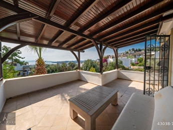 Bodrum Kumbahce Icmelerde Yuzme Havuzlu Deniz Manzarali Site Ici Satilik Ust Kat 2 1 Rezidans Daire