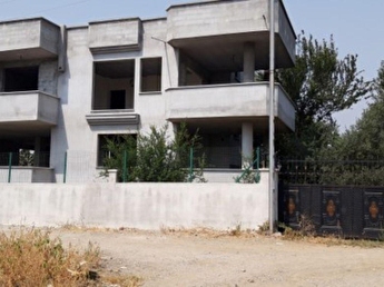 cevre yolu altinda bahceli bodrumlu 2 katli 3 1 cogu bitmis ev 94210 299 hepsiemlak