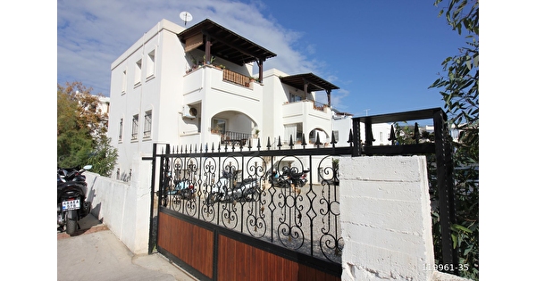 Sahibinden Bodrum Gumbette Merkezi Konumda 1 1 Esyali Ev 119961 35 Hurriyet Emlak