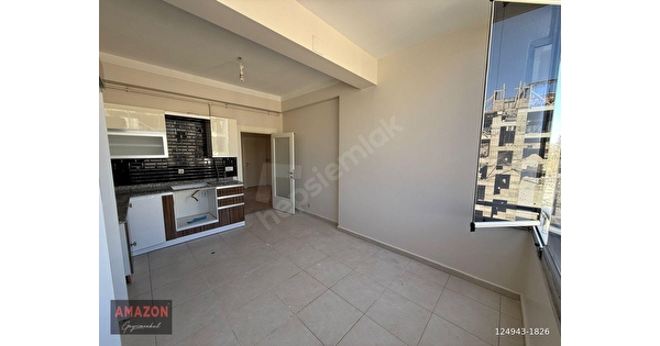 AMAZON'DAN MİLLİ EĞİTİM CADDESİNDE GENİŞ 2+1 SATILIK DAİRE