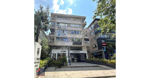 MEGA'DAN ÇİFTEHAVUZLAR BAĞDAT ÜZERİNDE 125 M2 3+1 OFİSE VE KONUTA UYGUN ...