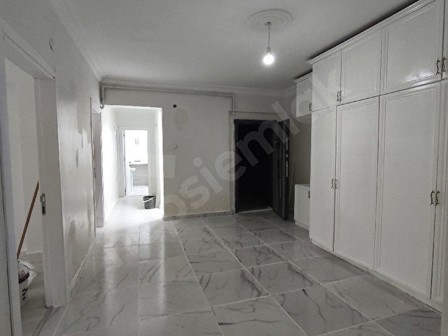 Huzurevleri Mekke camii karşısı Acilll satılık