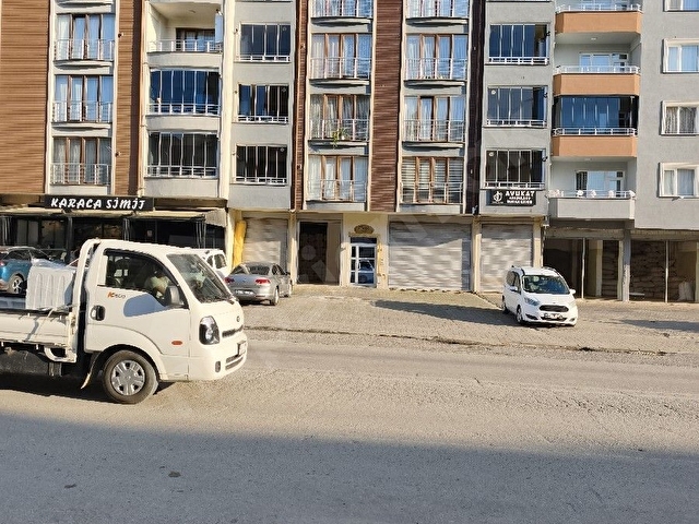 TİREBOLUDA ANA CADDE ÜZERİ MERKEZİ LOKASYONDA 3+1 DOĞALGAZLI ASANSÖRLÜ DAİRE - Görsel 7
