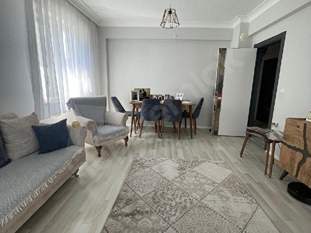 ABDURRAHMAN MAHALLESİ 2+1 ARA KAT GENİŞ ÇİFT BALKON ÖN CEPHE KÖŞE DAİRE - Görsel 9