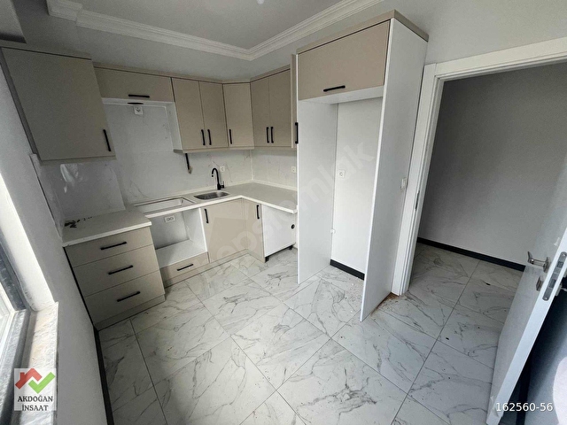 MERKEZDE SIFIR YERDEN ISITMALI MUTFAK AYRI DAİRE ! - Görsel 6